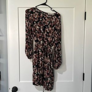 XL Abercrombie & Fitch mini long sleeved floral dress.